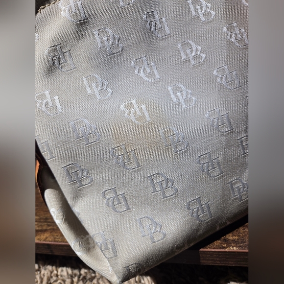 Dooney & Bourke White Satchel - Picture 10 of 10